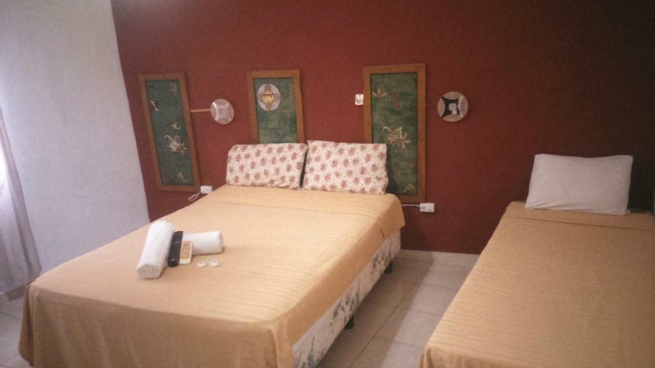 Petit Hotel Panambi Puerto Iguazu Bagian luar foto